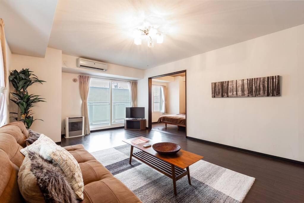 Appartement Fantasy à Sapporo Extérieur photo